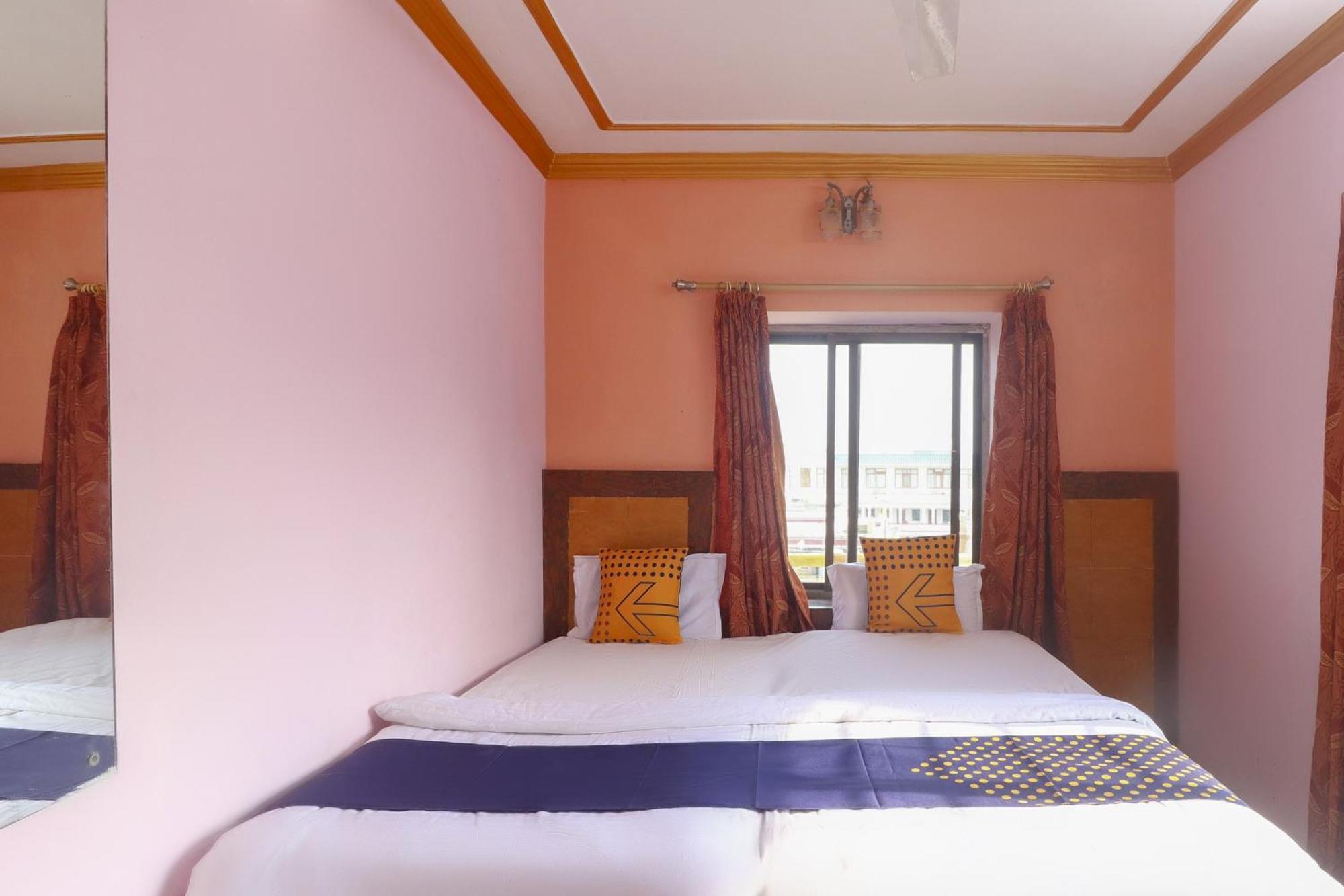 สปอต ออน 75963 โฮเทล ปริ้นซ์ Hotel พุทธคยา ภายนอก รูปภาพ